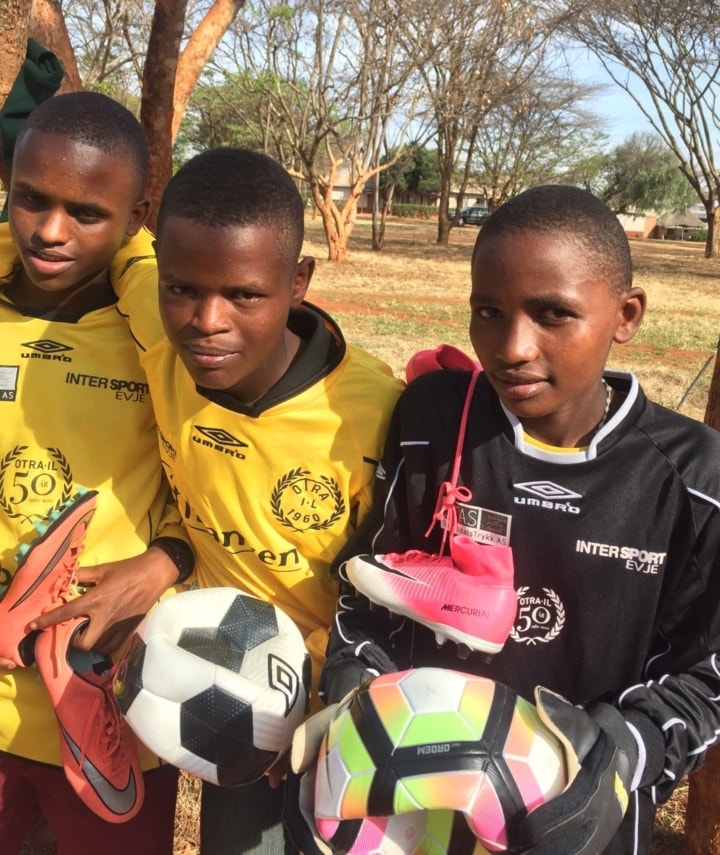 Otra-draktene er kommet fram til Tanzania!